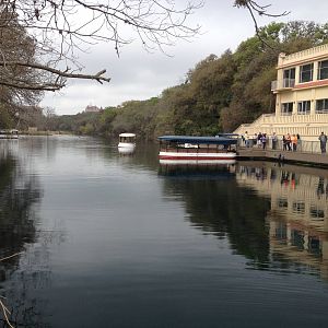 CHUMmers boarding the boat tour