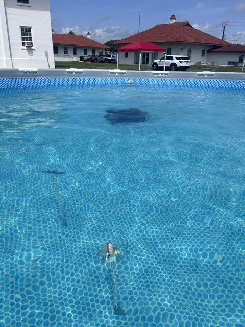 17 - mini ROV in tank
