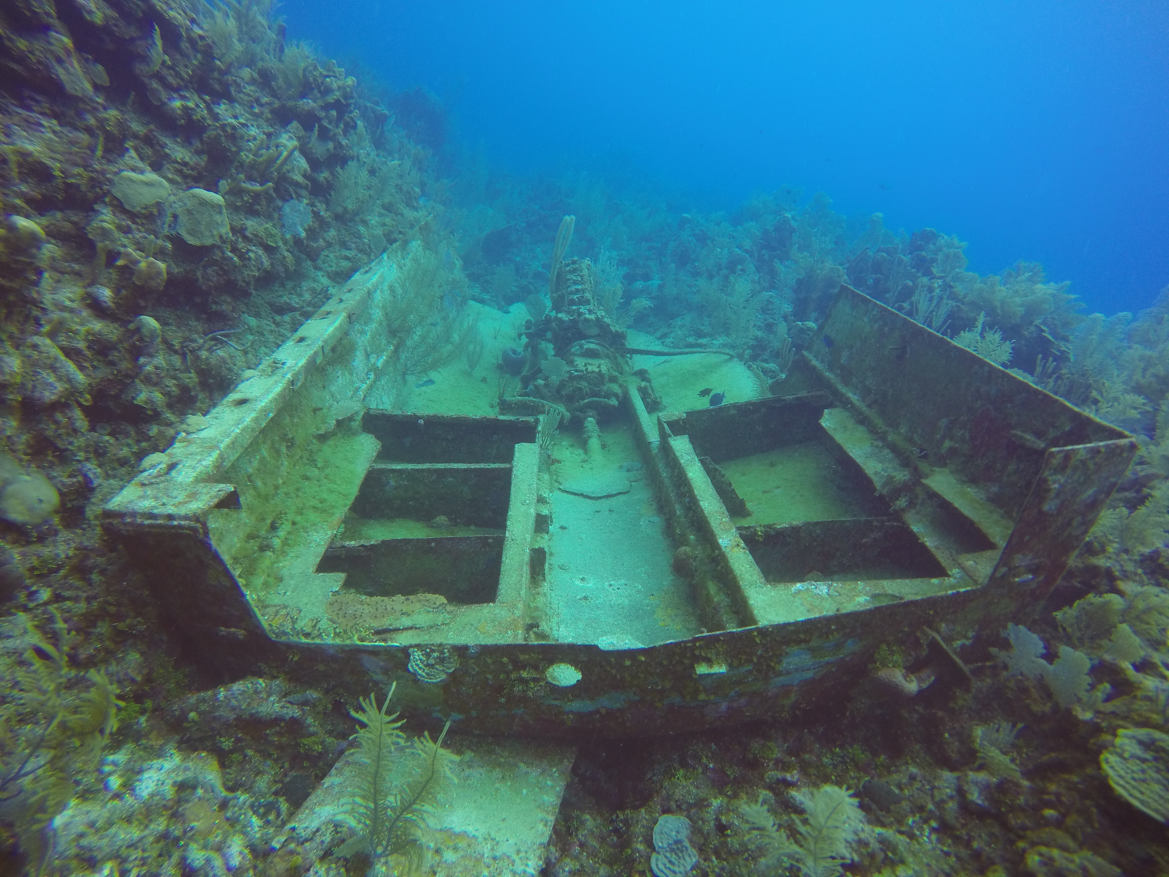 22 - Small wreck