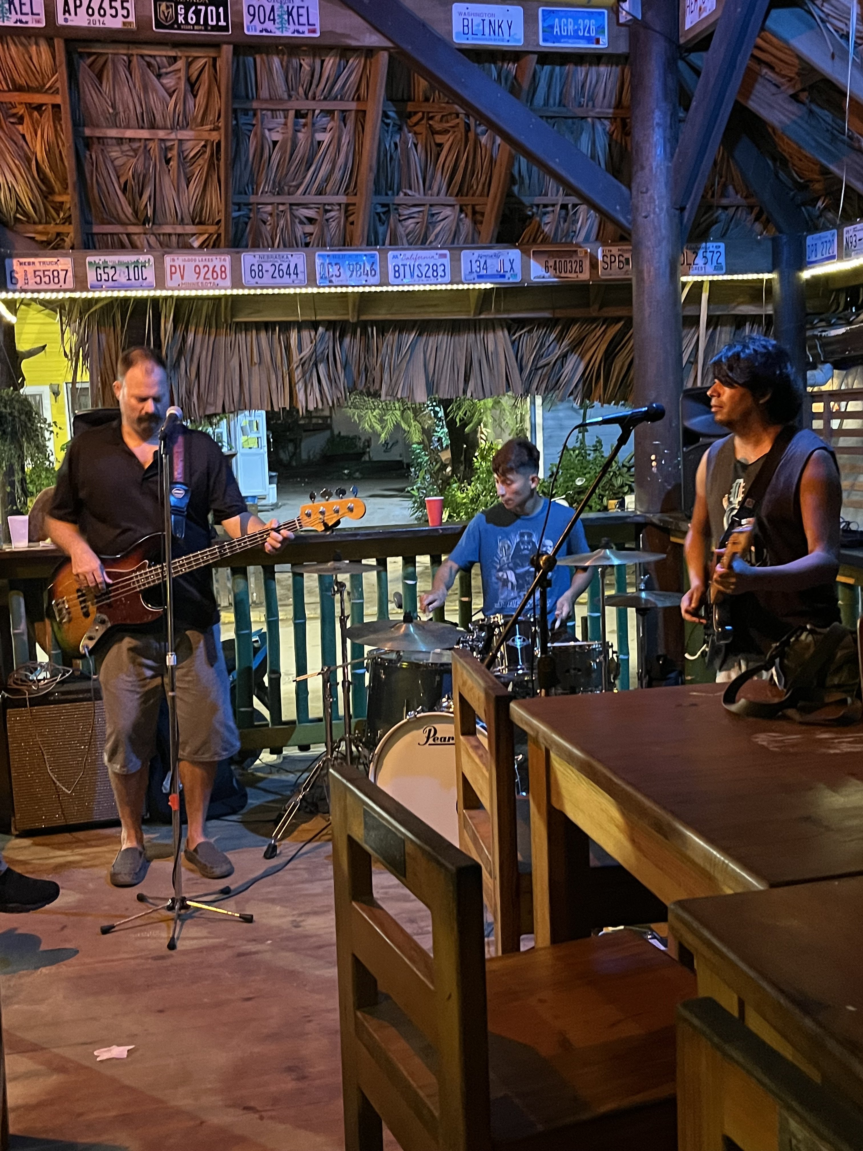 27 - Band playing at Sundowners