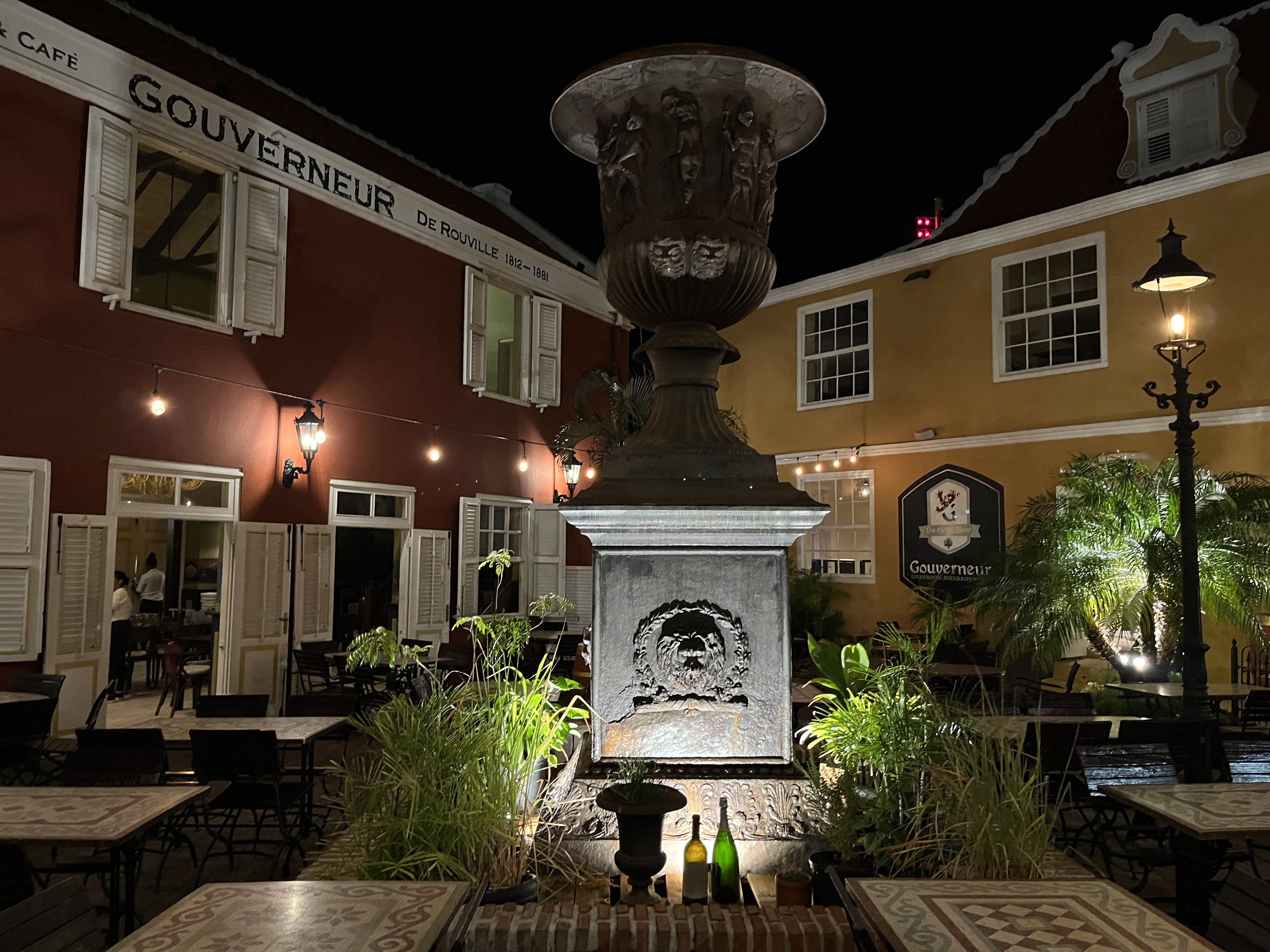 45 - Gouverneur restaurant in Willemstad.JPG