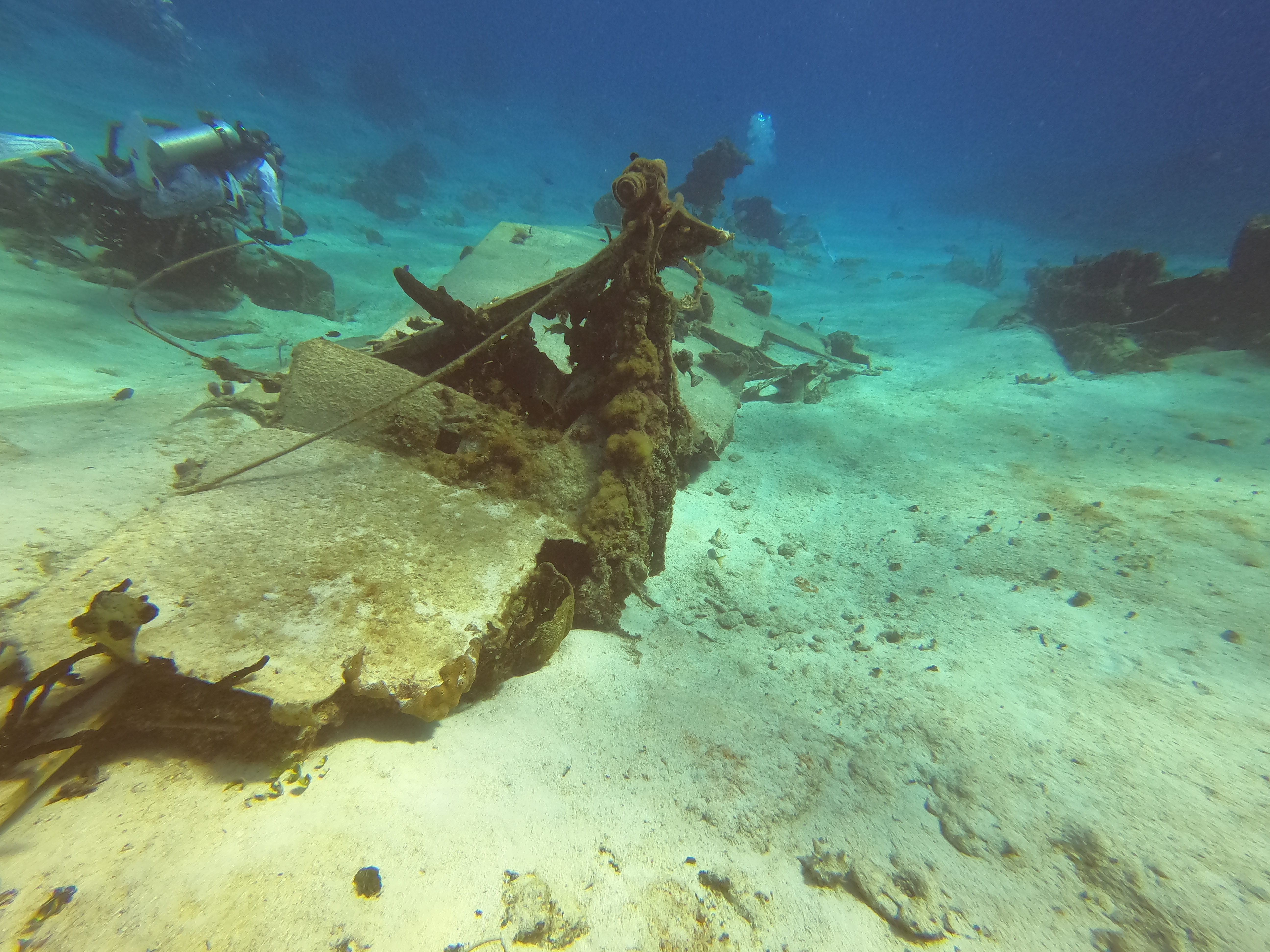 5 - Aircraft on shore dive