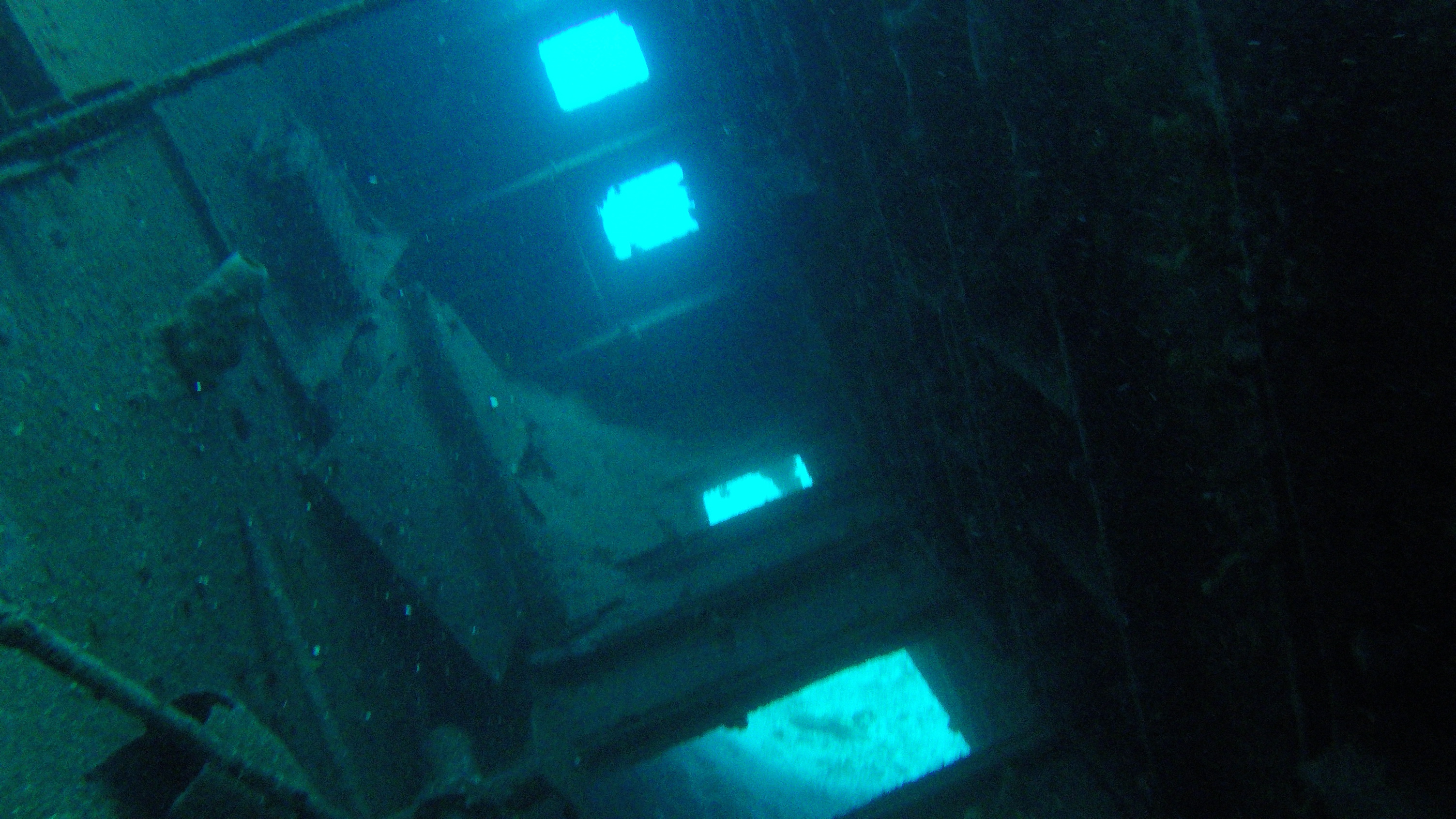 5 - El Aguila wreck