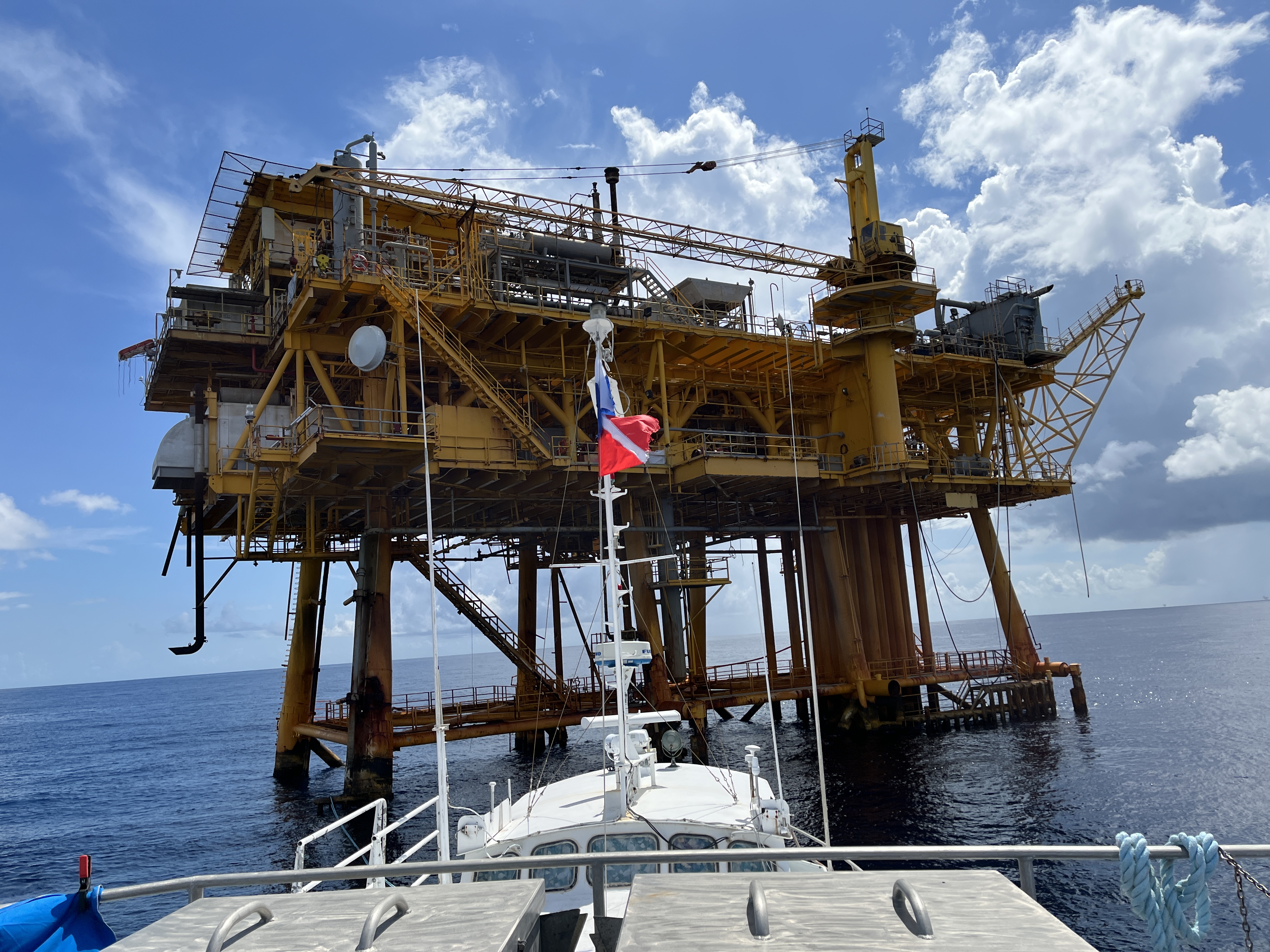Dive site