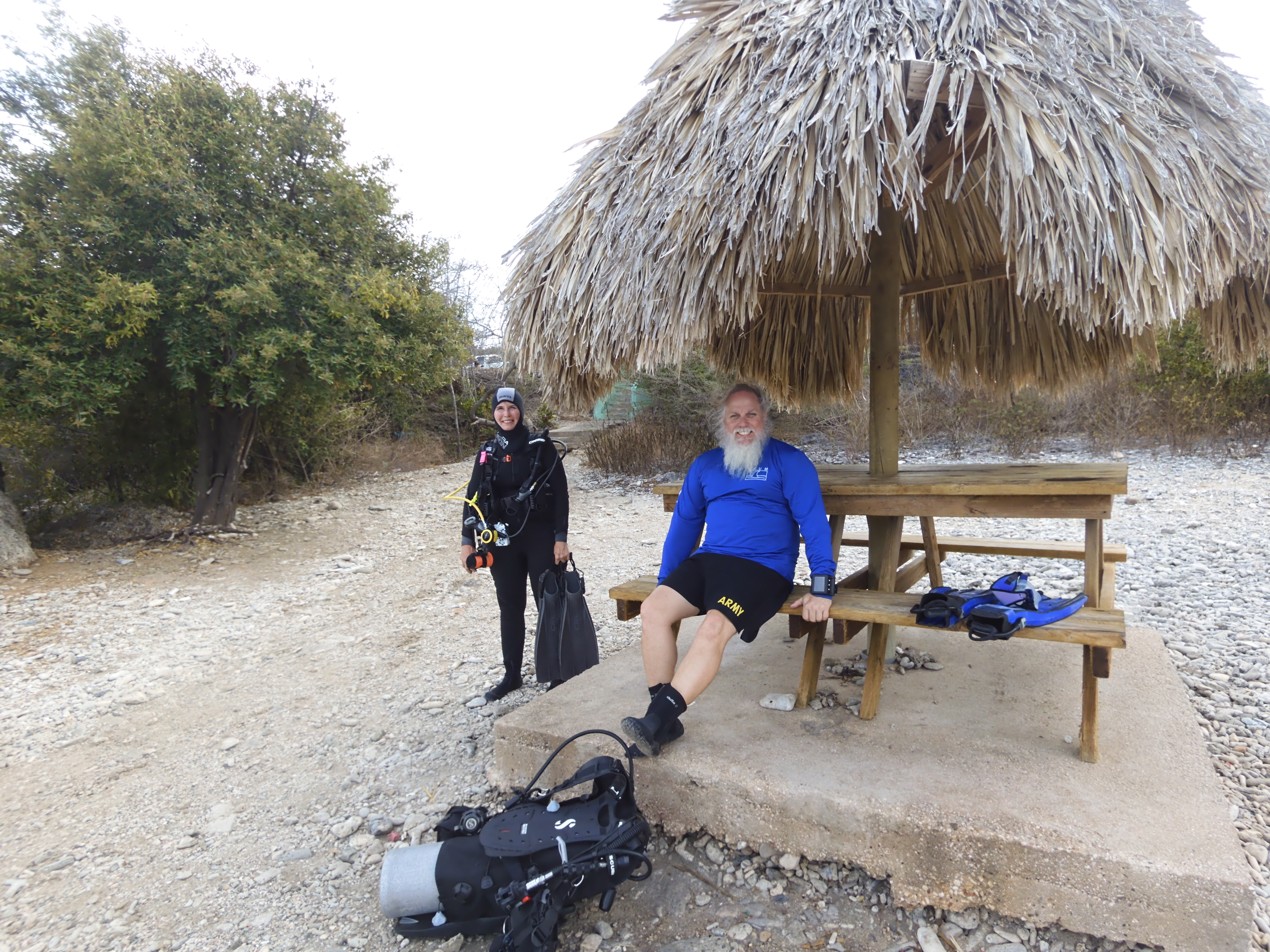 Diver_T and VikingDiver waiting on the beach