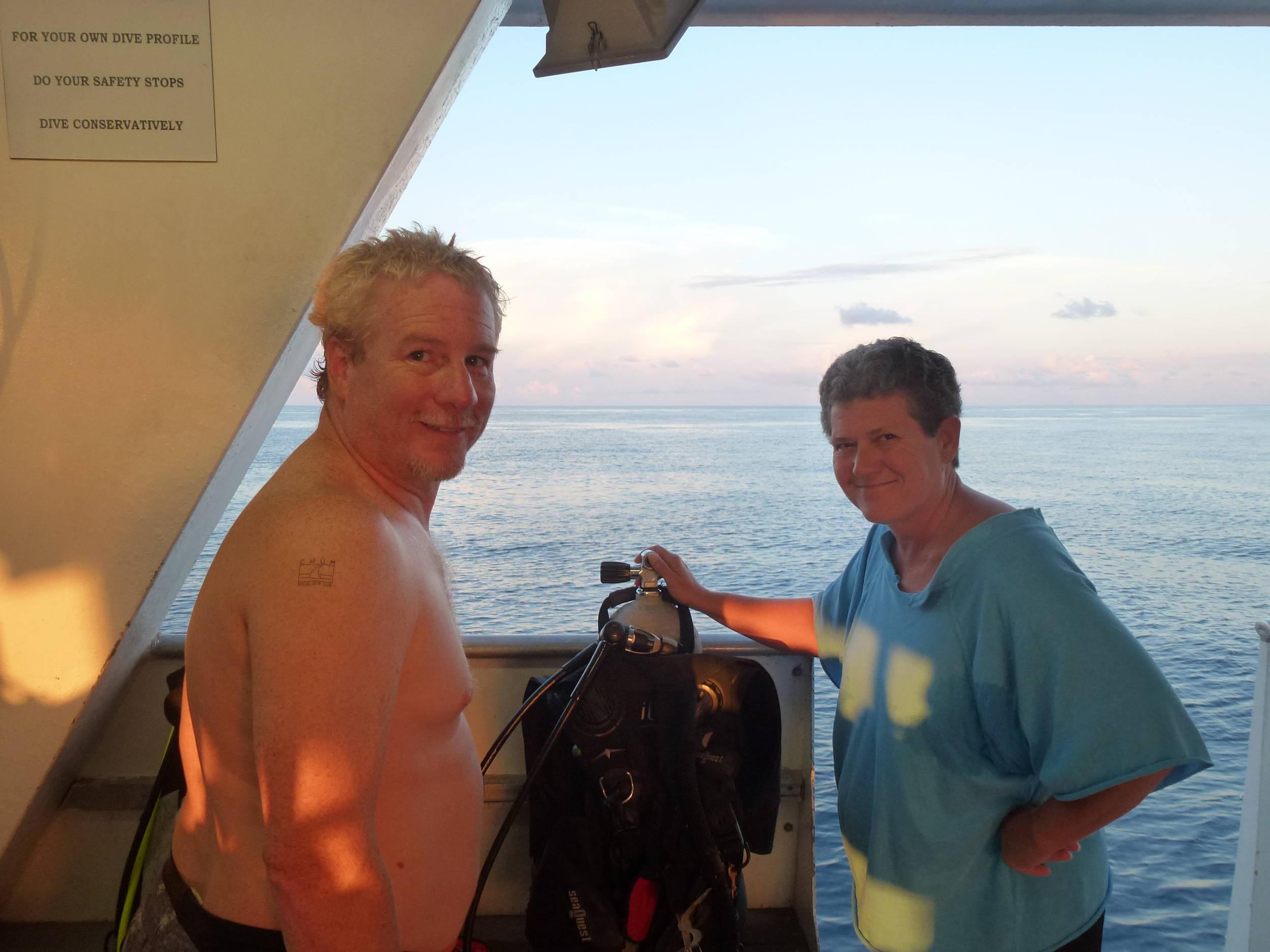Happy Reefhound & Shadow Diver
