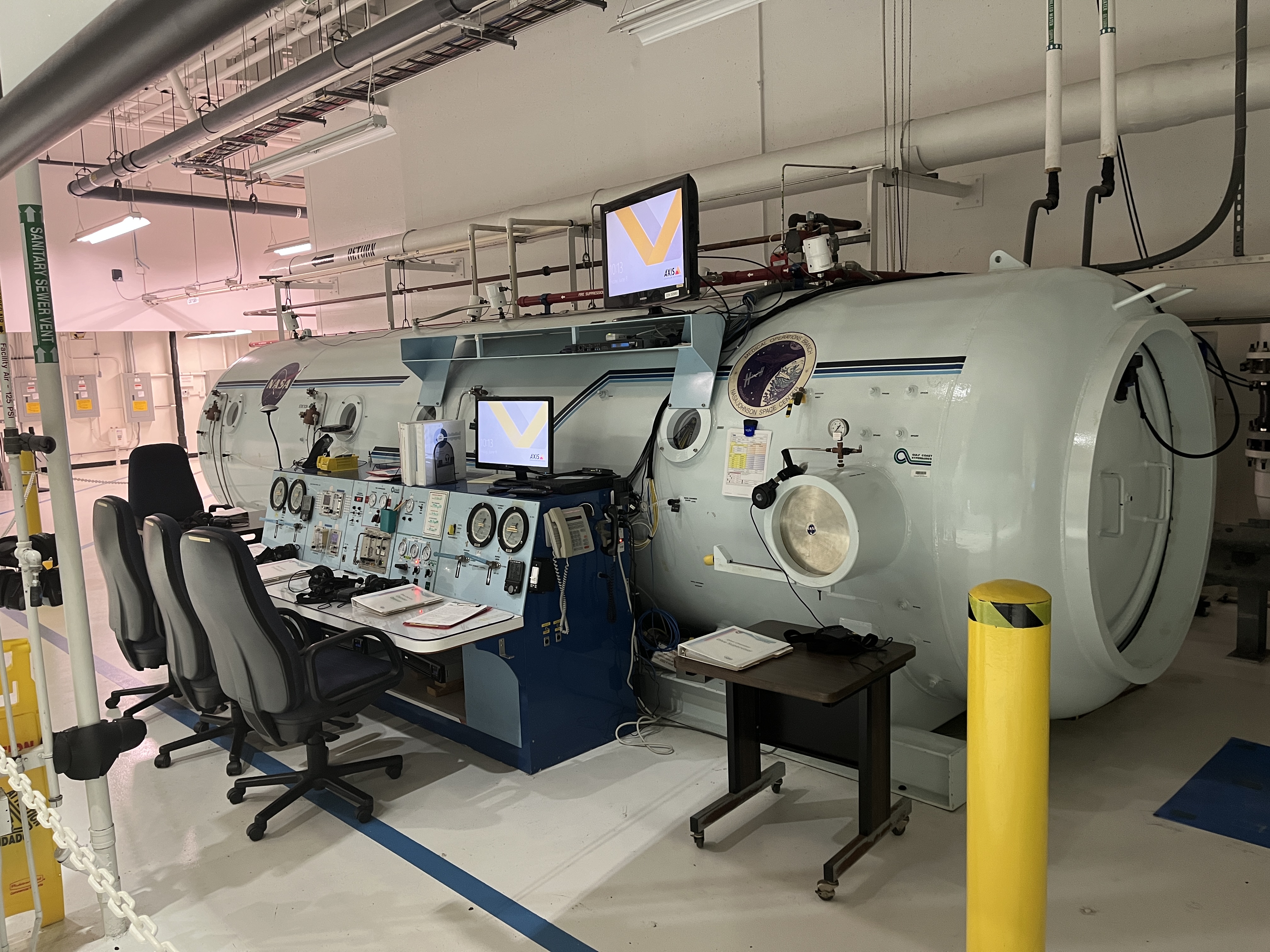 Hyperbaric chamber