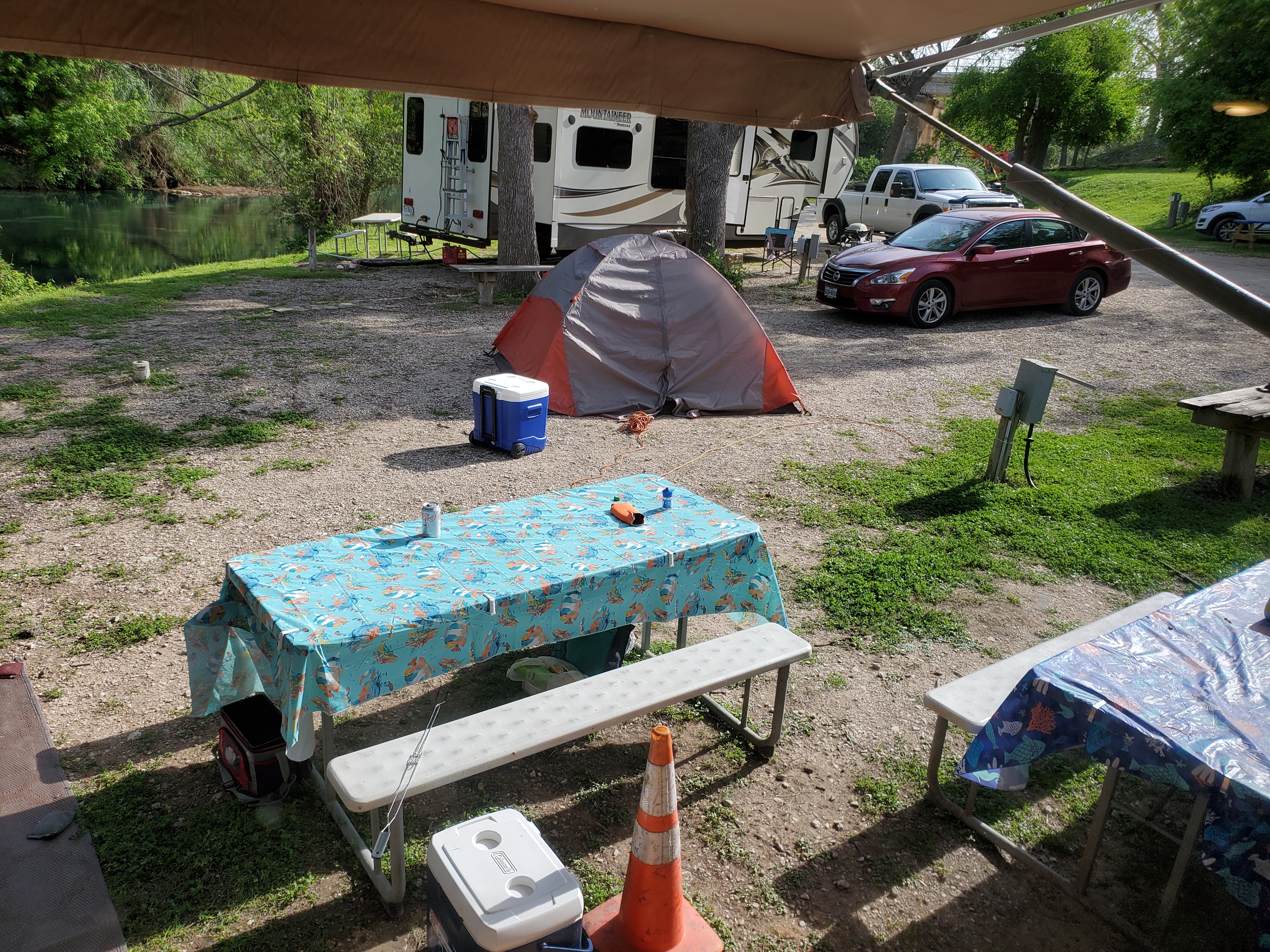 LakediverCompound